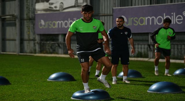 Bursaspor Altınordu karşılaşması için hazırlıklara başladı