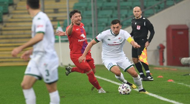 Bursaspor mutlak 3 puan peşinde