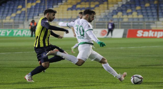 Bursaspor ligin ilk yarısını 1 puanla kapattı