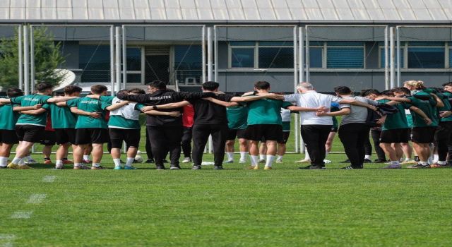 Maç hazırlıklarını tamamlayan Bursaspor, kampa girdi