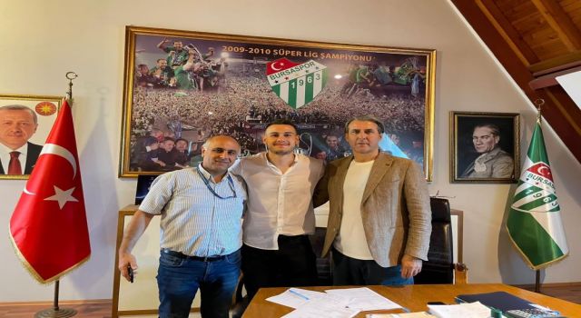 Bursaspor, Deniz Aydın’la sözleşme imzaladı