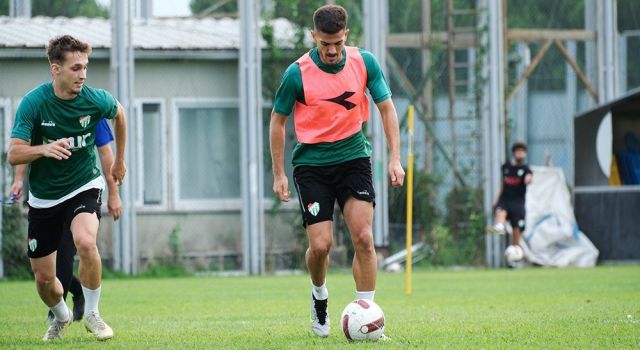 Bursaspor’da çalışmalar hız kesmiyor