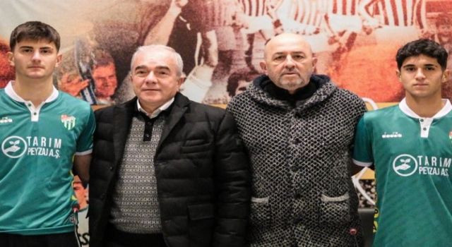 Bursaspor, 2 genç isimle profesyonel sözleşme imzaladı!