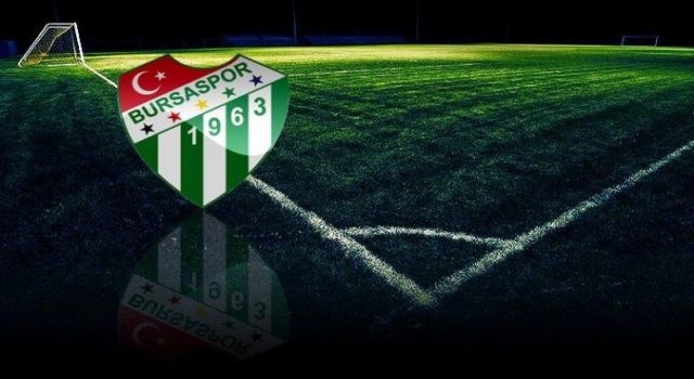 Bursaspor'un genç futbolcuları profesyonel sözleşme imzaladı