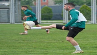 Bursaspor’da, çalışmalar hız kesmeden devam ediyor