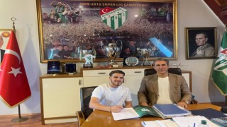 Bilal Güney, Bursaspor’la devam dedi!