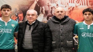 Bursaspor, 2 genç isimle profesyonel sözleşme imzaladı!