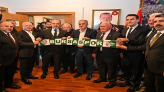 Bursa Belediye Başkanı Alinur Aktaş'tan, Bursaspor’a ziyaret